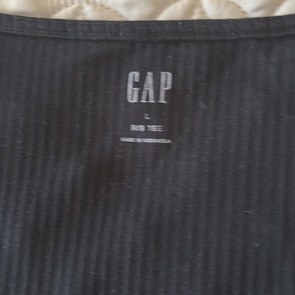 NWT....GAP Long-Sleeved, Sweetheart Ribbed Tee - Picture 3 of 5